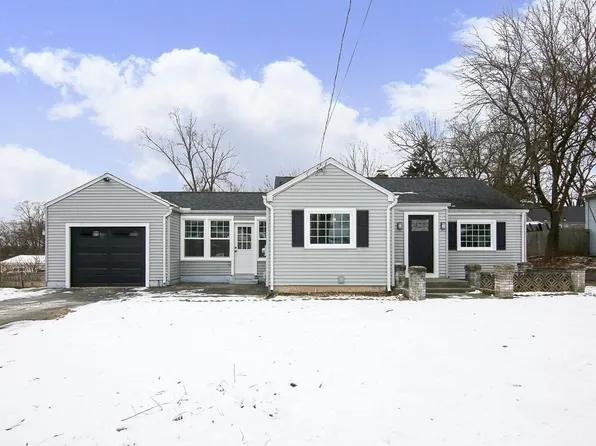 30 Lillian St, Ludlow, MA 01056