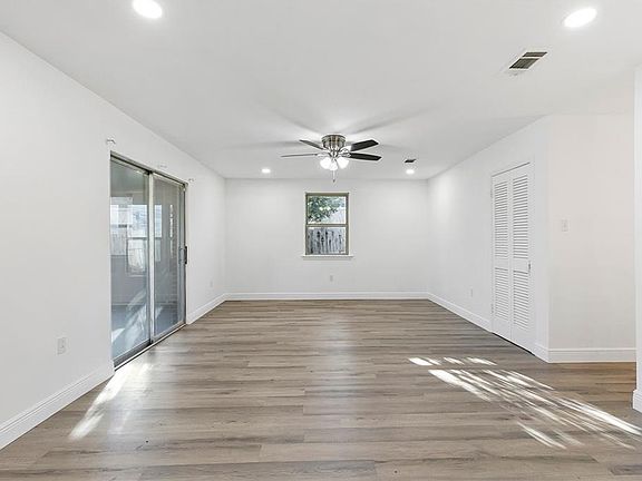 4th image of 5121 Eighty Arpent Rd