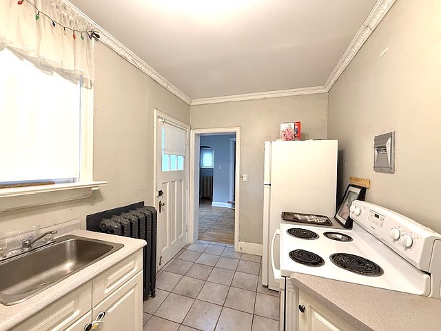 1st image of 45 Briscoe St E #0