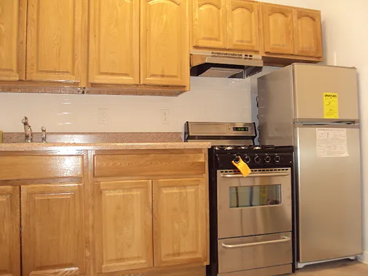 Rented by City Connections Realty | media 9