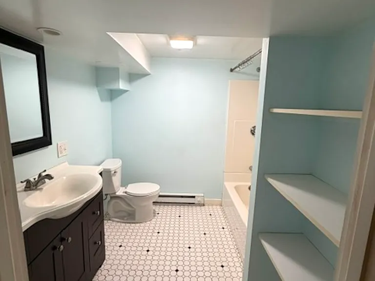 652 East Ave — Photo 14