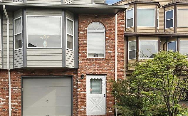 1st image of 3 Oxford Ct #11
