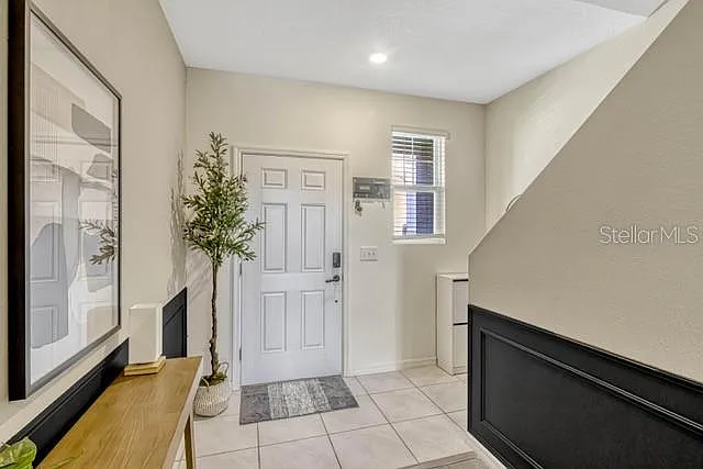 3 bed, 2.5 bath, 1480 sqft, $1,850 — Photo 3