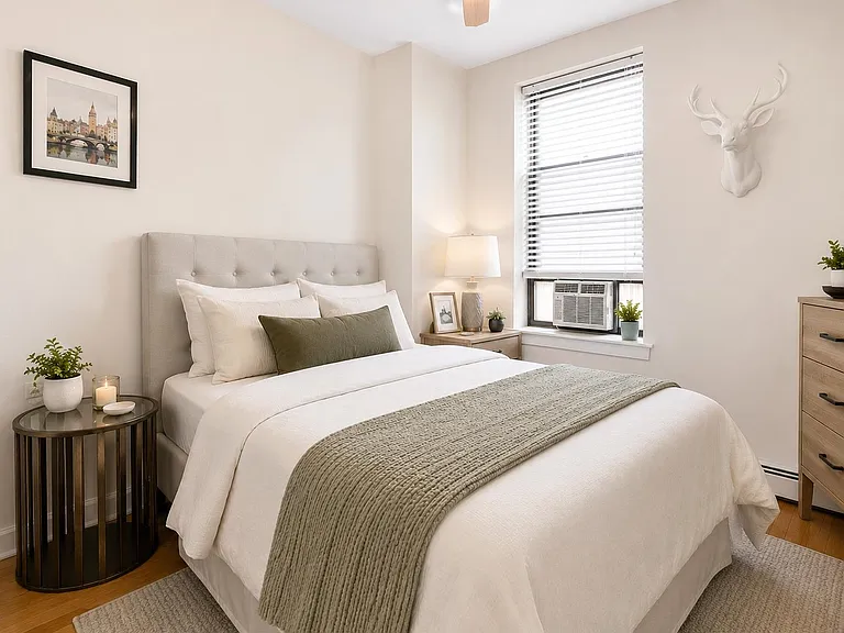 1120 Hudson St #10 — Photo 5