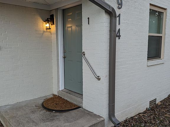 Welcome to 914 E. Lytle St #1
