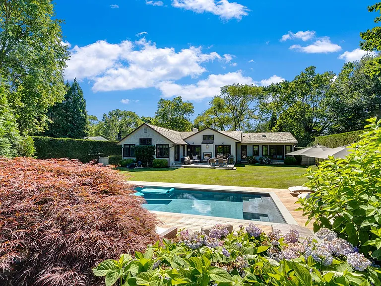Cedar Ct — Photo 13
