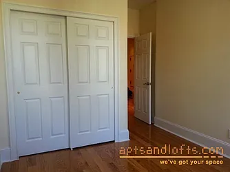 Rented by aptsandlofts.com