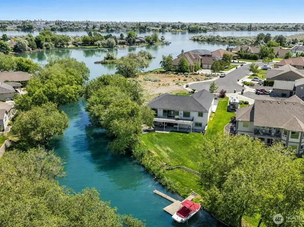 800 S Camas Place, Moses Lake, WA 98837