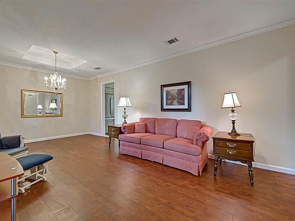 5th image of 1711 Abbey Oak Dr