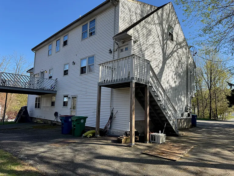 85 Center St #A — Photo 2