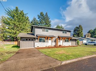 3773 Scenic Dr, Eugene, OR 97404