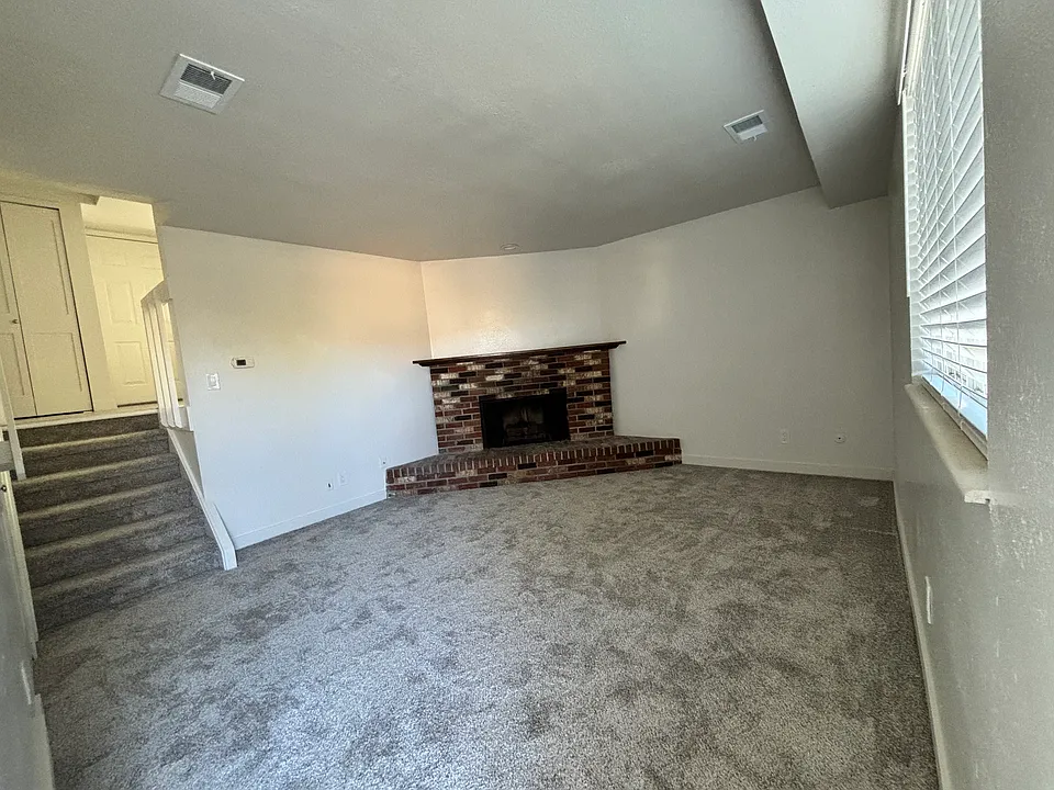 18216 W 4th Ave #2