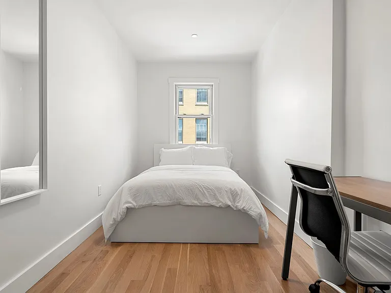 349 W 4th St #3 — Photo 1