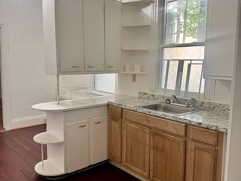 5 Washington St #2 — Photo 4