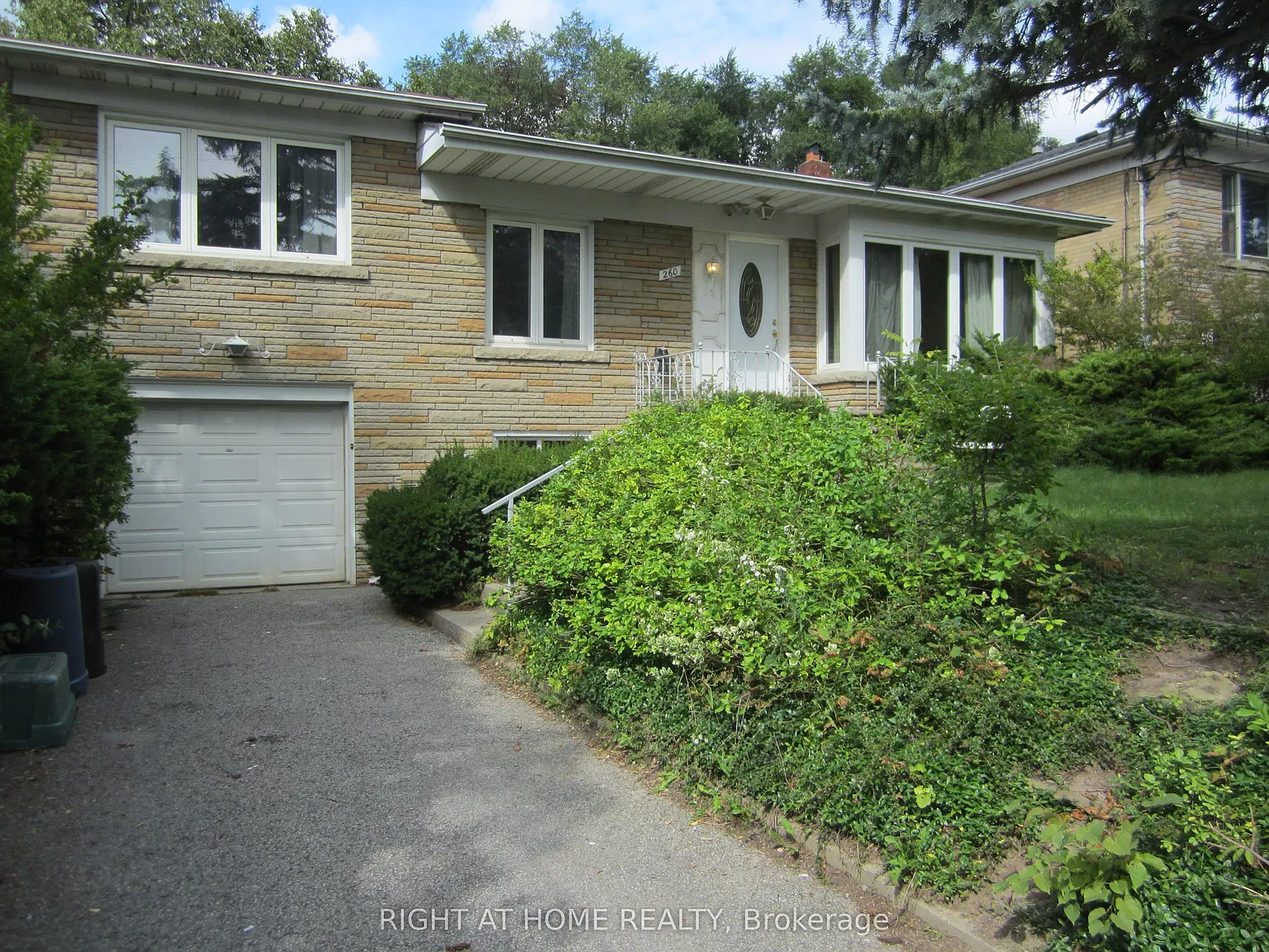 3 bed, $2,950 — Photo 2