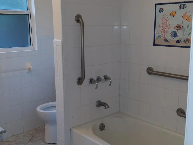 603 Powell St — Photo 17