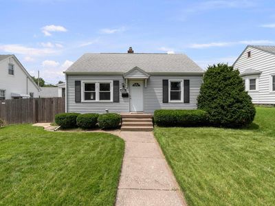2302 N Howell St, Davenport, IA, 52804