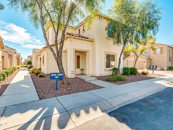 3rd image of 1955 W Faria Ln