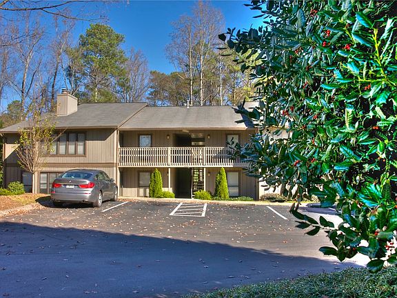 3rd image of 308 Smokerise Cir SE