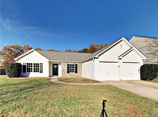 4001 Edgeview Dr, Indian Trail, NC 28079