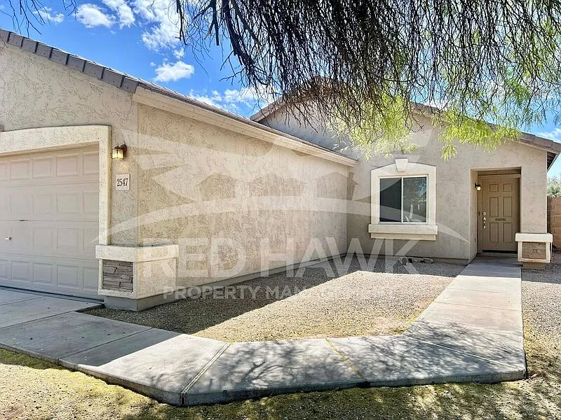 Building Photo - 2547 E San Manuel Rd