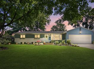 671 Overlook Dr, Columbus, OH 43214