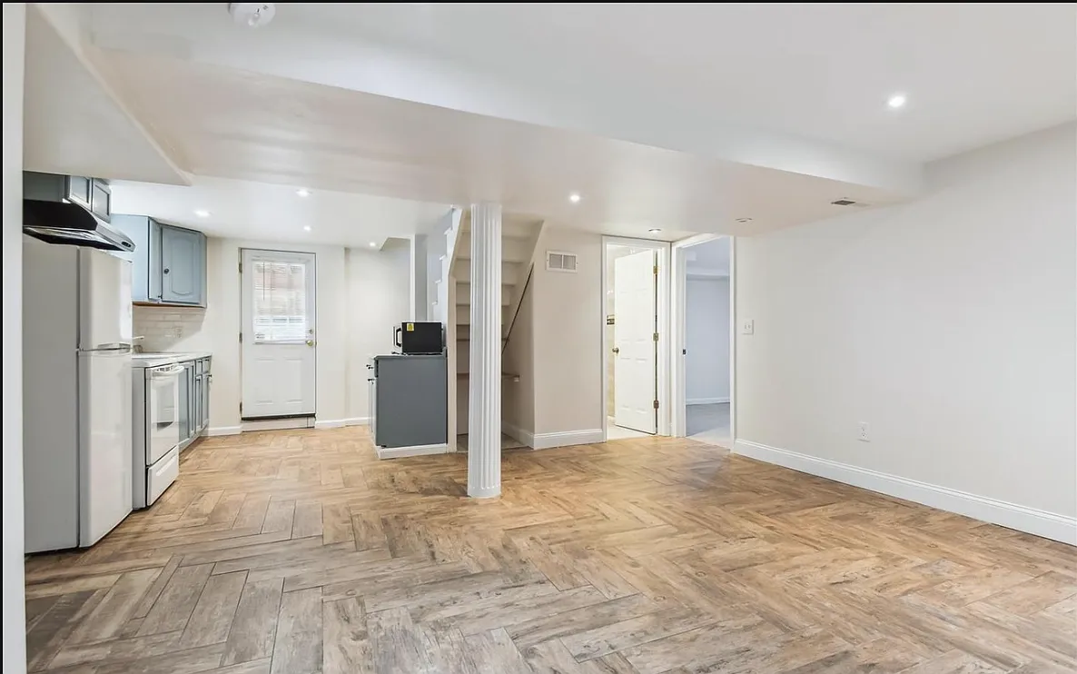 2 bed, 900 sqft, $1,500 — Photo 4