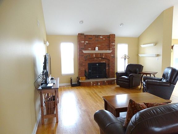 5th image of 16724 Karen Springs Dr