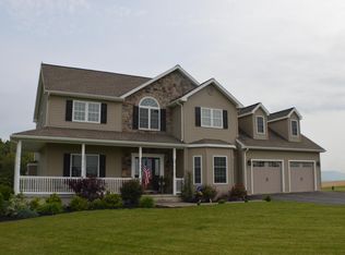 25 Daniel Ln, Berwick, PA 18603