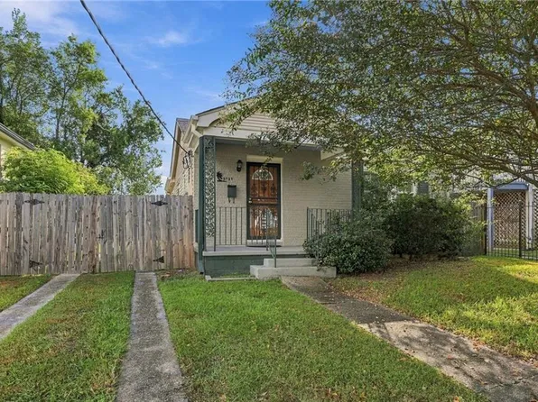5737 Wickfield Dr, New Orleans, LA 70122