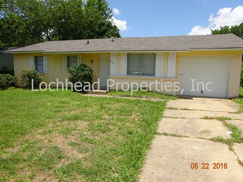 1st image of 2531 Emerald Dr