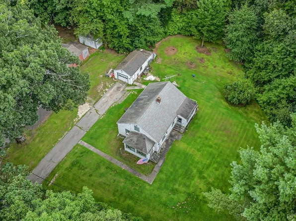 54 Stafford St, Charlton, MA 01507