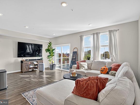 5th image of 1047 Turnstone Dr