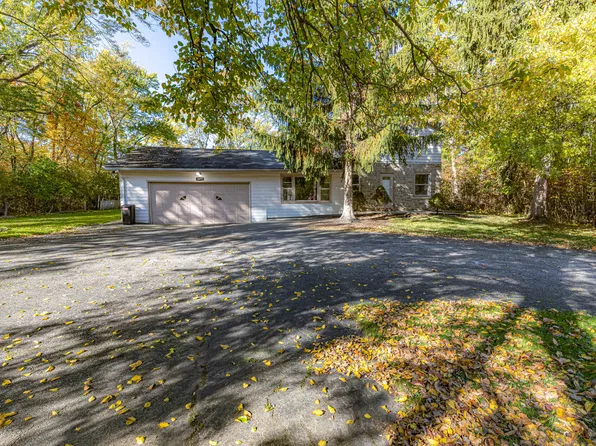 3672 Avondale Rd, Woodmere, OH 44122