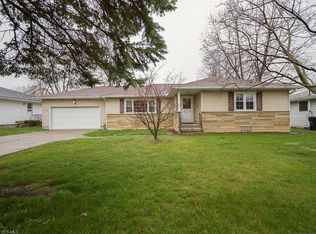 538 Stafford Dr, Elyria, OH 44035