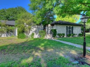1207 Warbler Dr, Kerrville, TX 78028