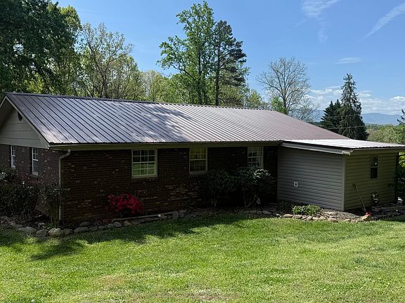 4th image of 211 Circle Rd