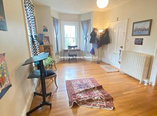 247 Chestnut St #1, Cambridge, MA 02139
