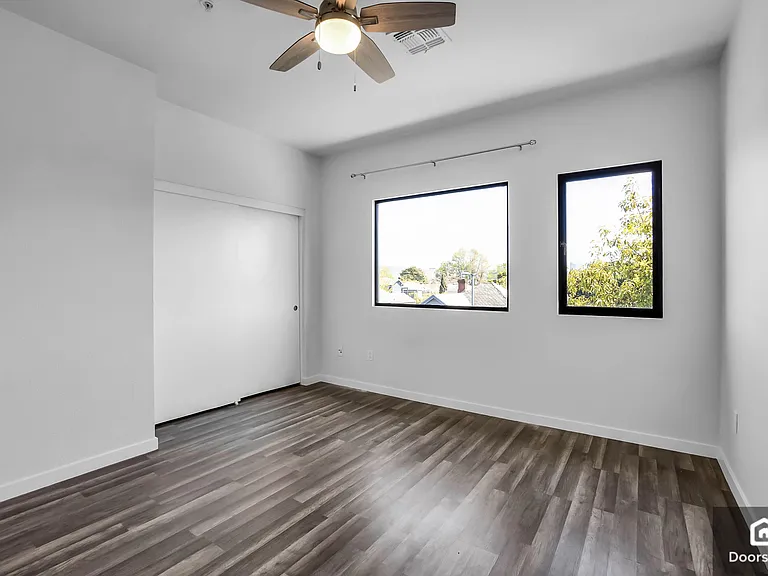 1223 Wood St — Photo 13