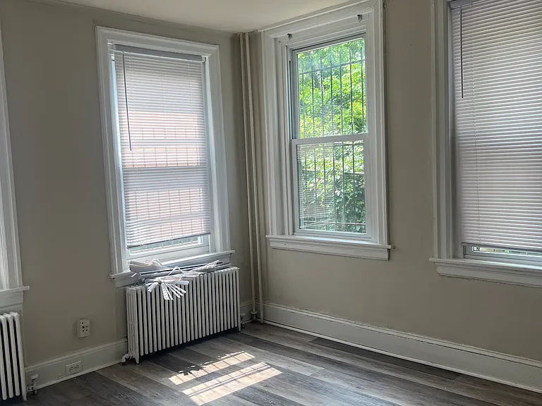 4410 Osage Ave #1R — Photo 8