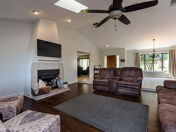 4th image of 7813 Pine Marsh Ct