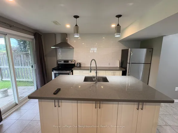 1 Richard Davies Cres, Clarington, ON L1C 0N9