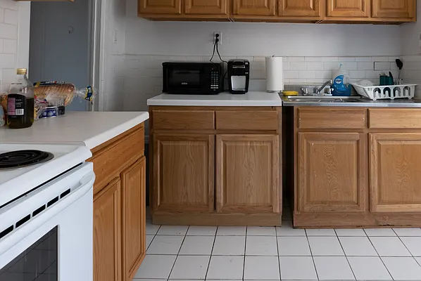 Rented by Urban Real Estate Property Group Inc | media 23