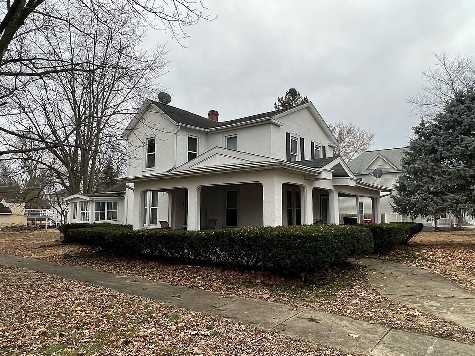 2nd image of 202 W 4th St