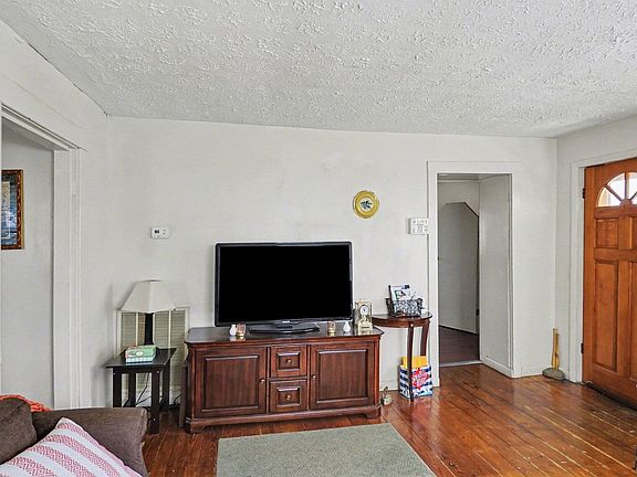 5th image of 519 Patton St