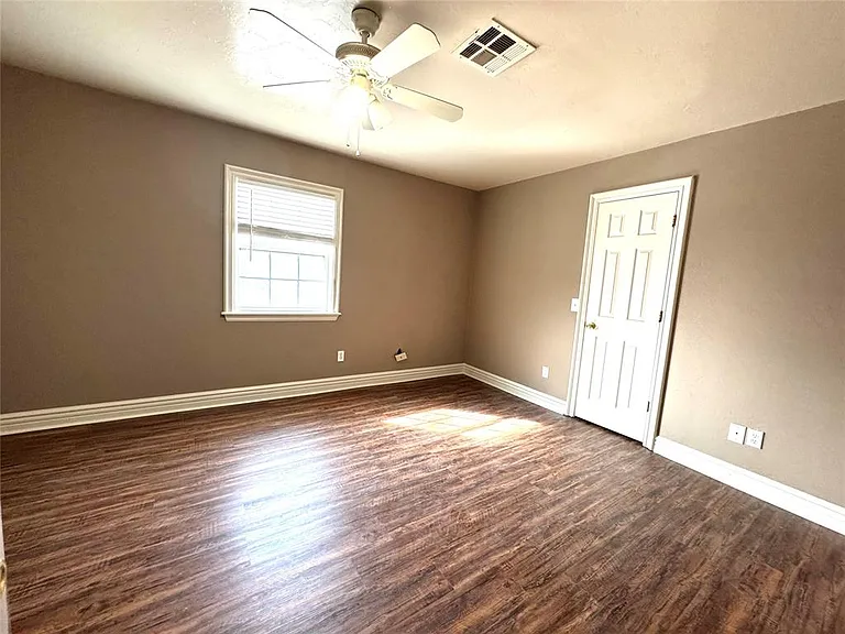2937 Pioneer Ave — Photo 22