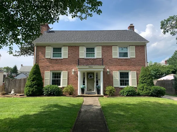 36 Elwood Dr, Springfield, MA 01108