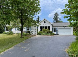 48 Gate House Trl, Henrietta, NY 14467