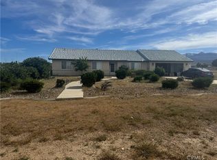 6271 Smoketree Rd, Phelan, CA 92371