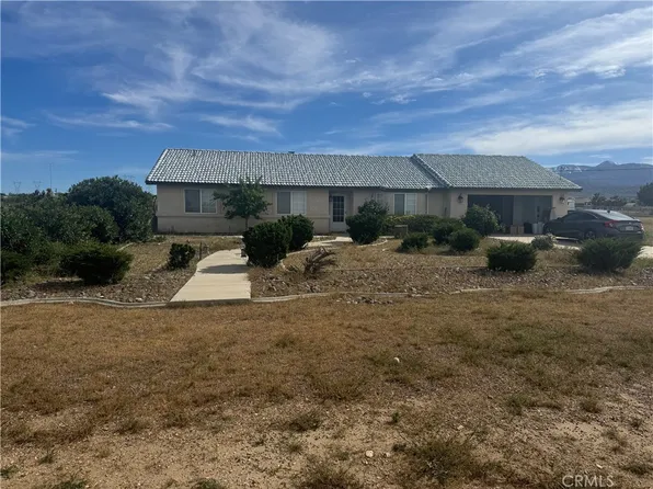 6271 Smoketree Rd, Phelan, CA 92371